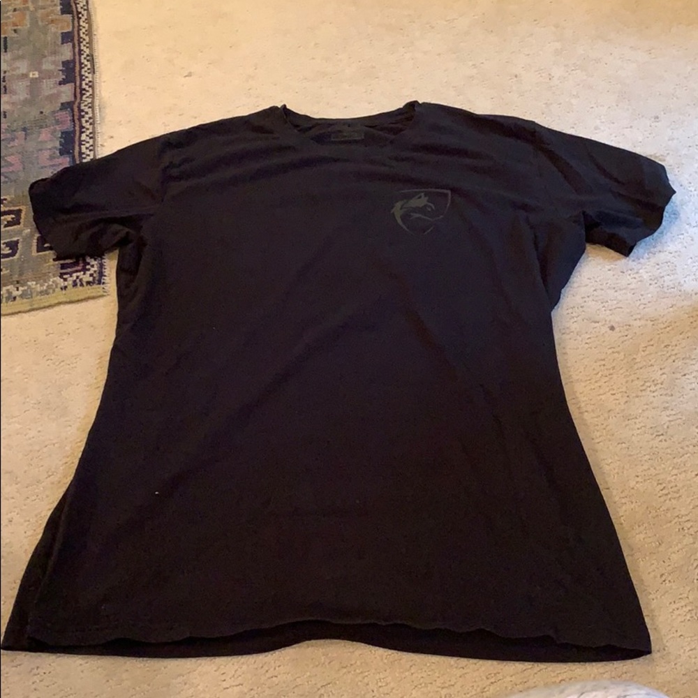Alphalete tee shirt
